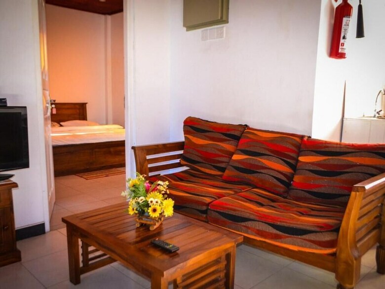 Hotel Treatooo White Palace
