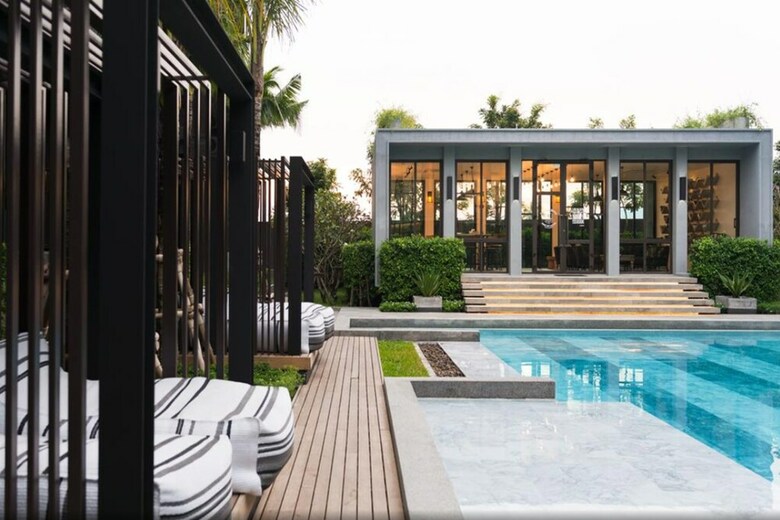 Saturdays Residence By Brown Starling