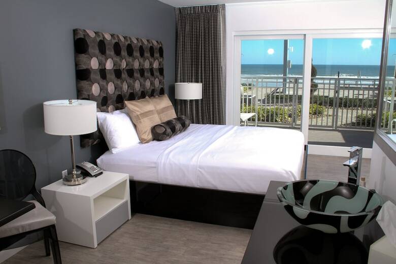 Hotel Lotus Boutique Inn & Suites