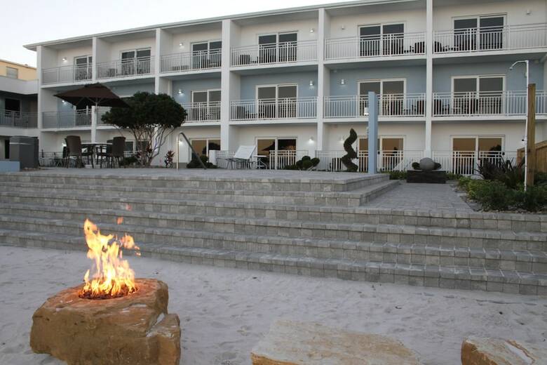 Hotel Lotus Boutique Inn & Suites