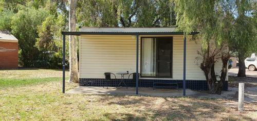 Pinjarra Caravan Park And Cabins