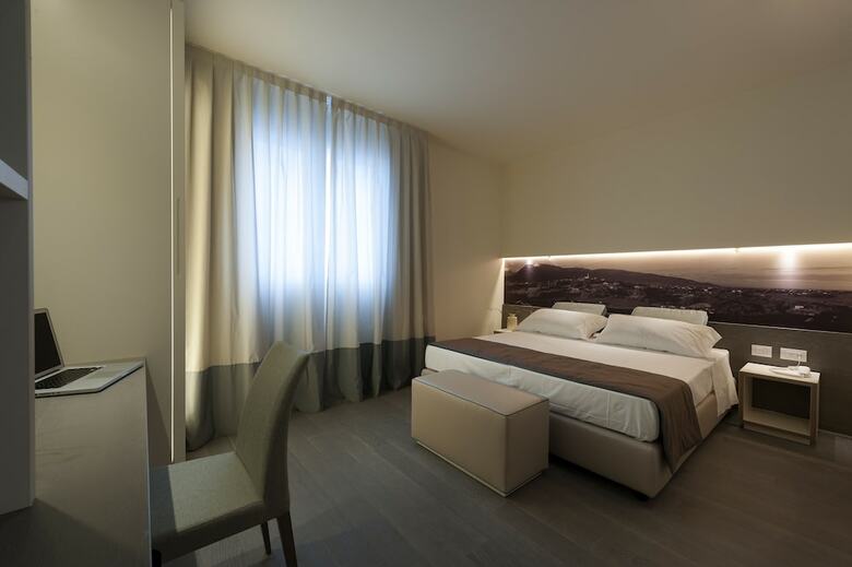 Hotel Villa Del Poggio