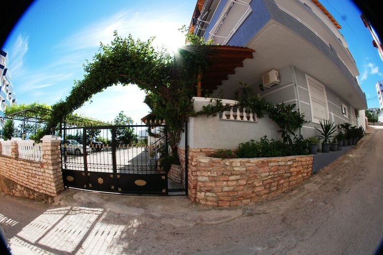 Apartamentos Vila Alvin