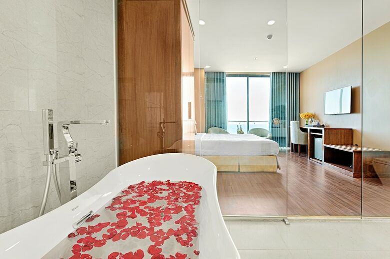Adamo Hotel