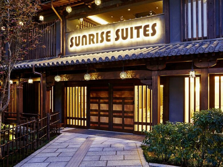 Hotel Sunrise Suites