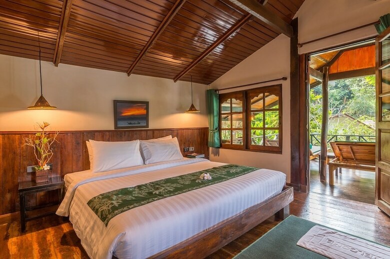 Hotel Koh Jum Ocean Beach Resort