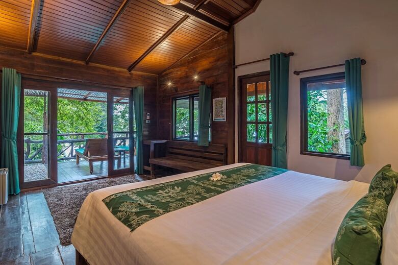 Hotel Koh Jum Ocean Beach Resort