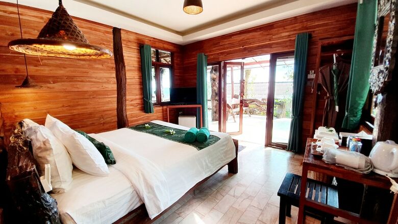 Hotel Koh Jum Ocean Beach Resort