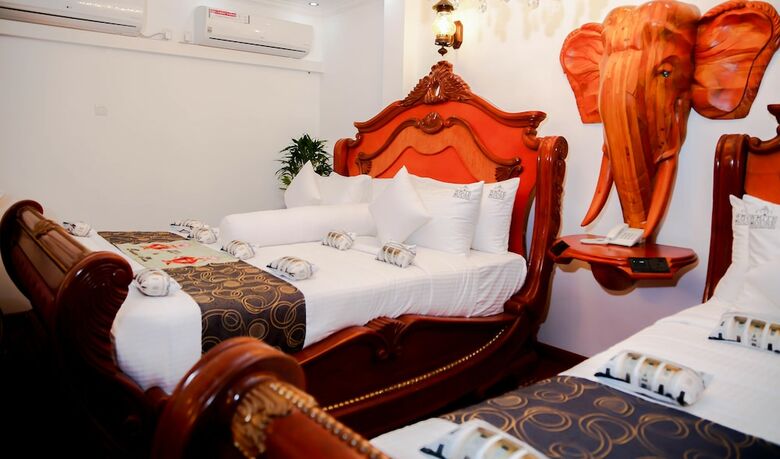 Hotel White House