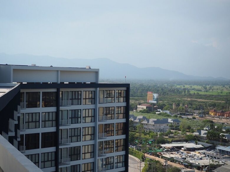Baan Thew Talay Blue Sapphire