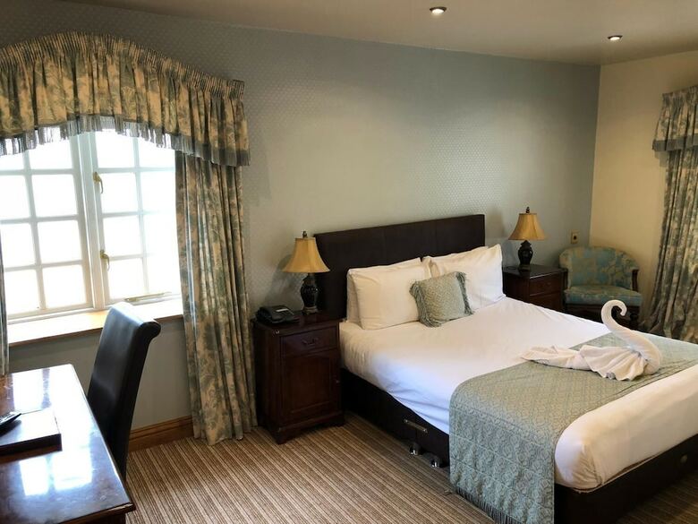 George Hotel