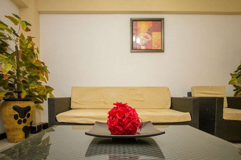Meru Paramount Hotel