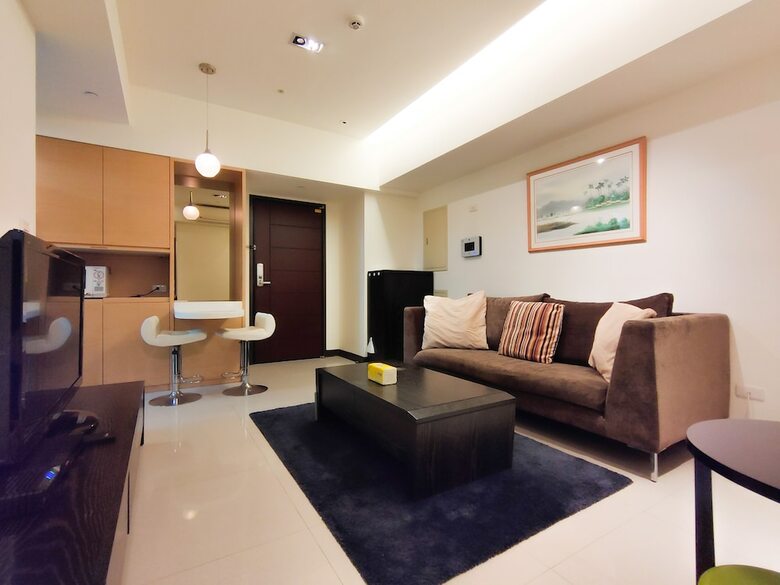 Q Square Apartment