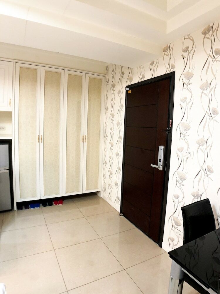 Q Square Apartment