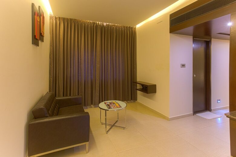 Hotel Treebo Grand Premier Suites