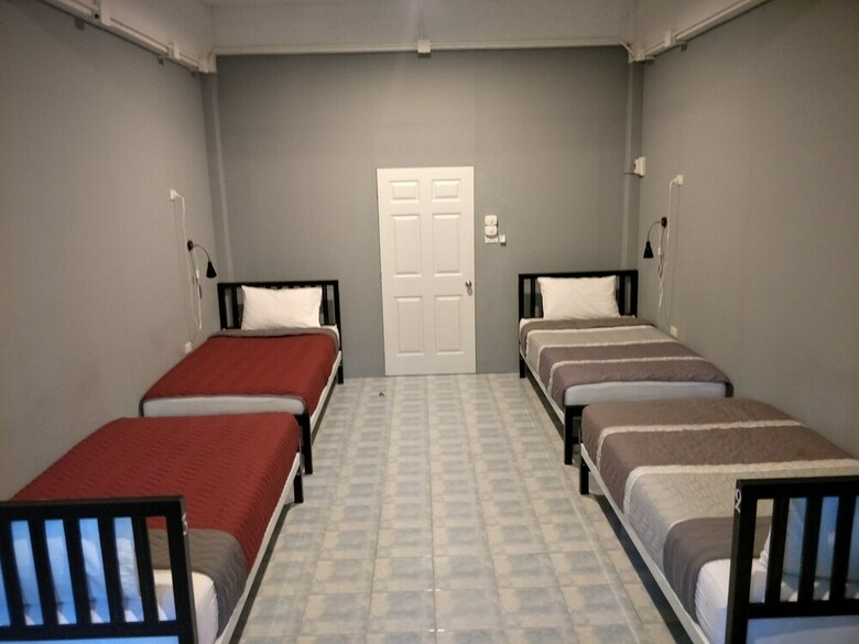 Hostal The Moment Hostel