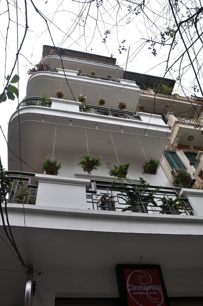 Cinnamon Cathedral Hotel