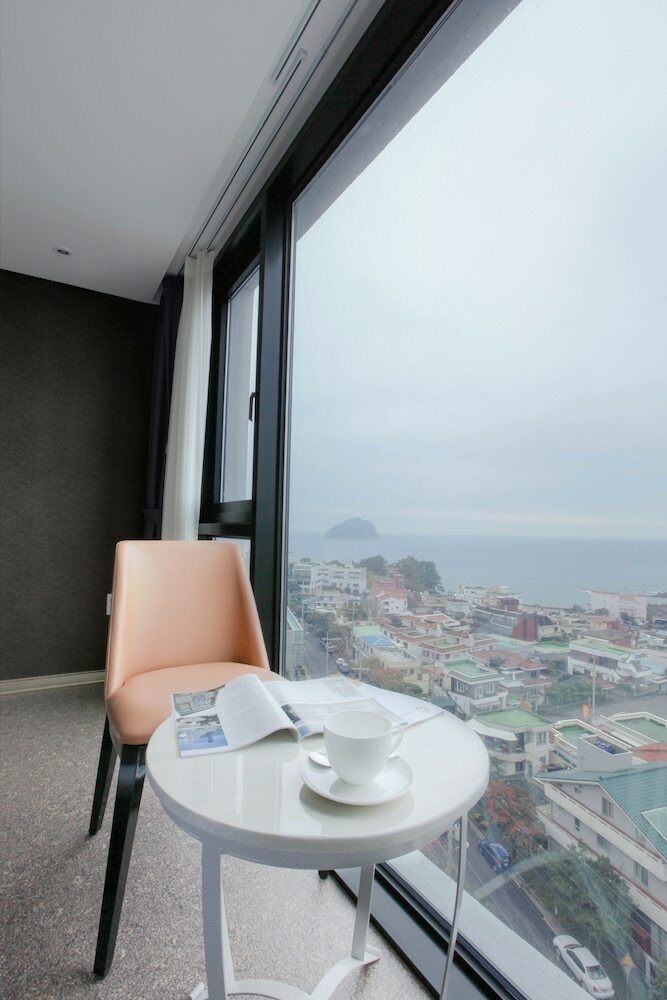 Eins Hotel
