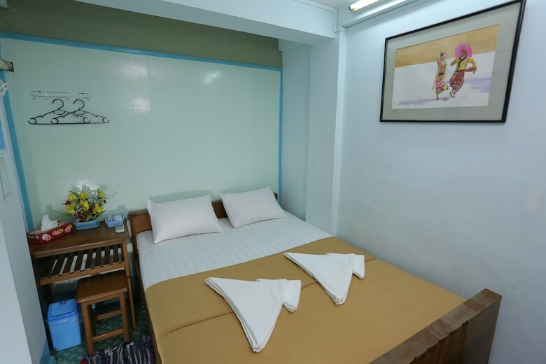 Hotel Chan Myae Thar Guest House Yangon