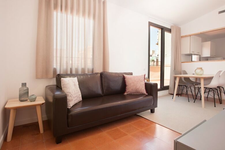 Click&flat Europa Fira Apartments