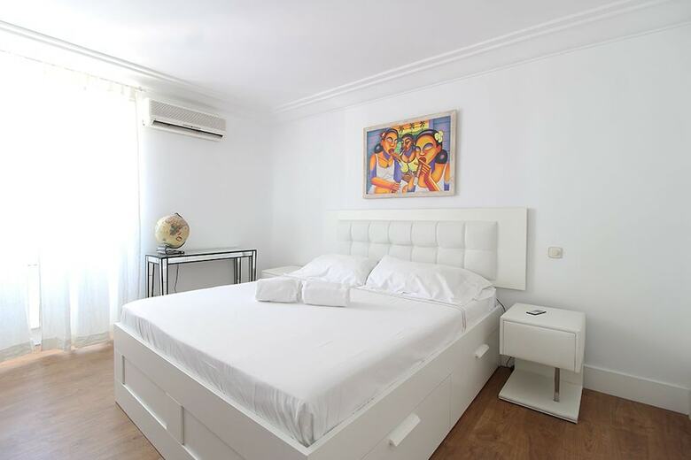Stylish Apartments In Chueca By All� Housing