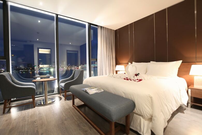 Avora Hotel