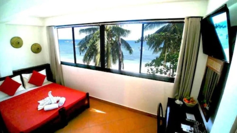 Hotel Alona Vida Beach Resort