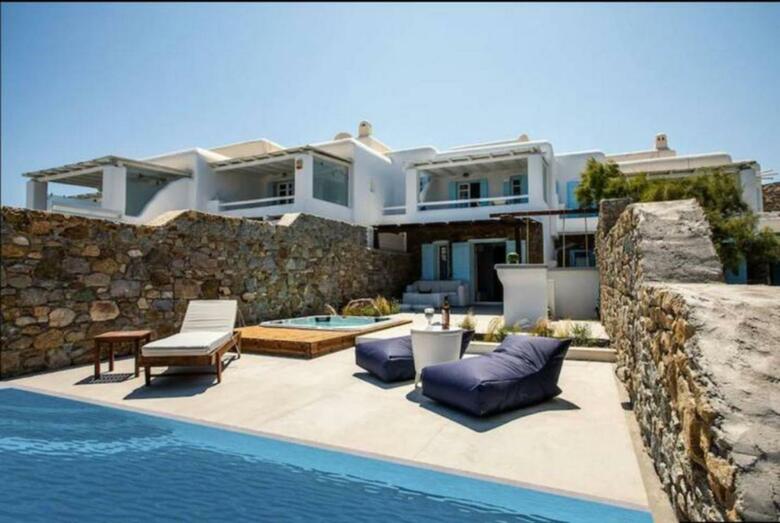 Aiolos Villas
