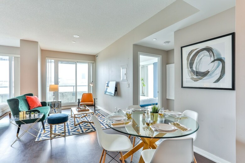 Liberty Village Condo W/parking