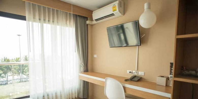 Hotel Coco Beach Resort Bangsaen