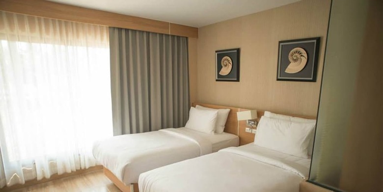 Hotel Coco Beach Resort Bangsaen