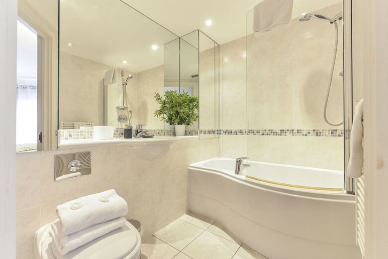 Tower Bridge City Apartments