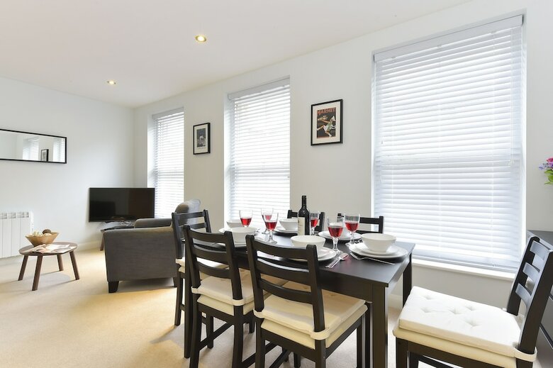 Tower Bridge City Apartments