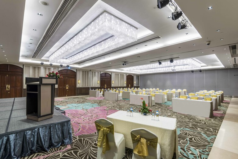 Chatrium Hotel Royal Lake Yangon