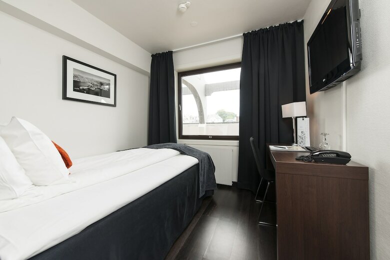 Hotel First Atlantica