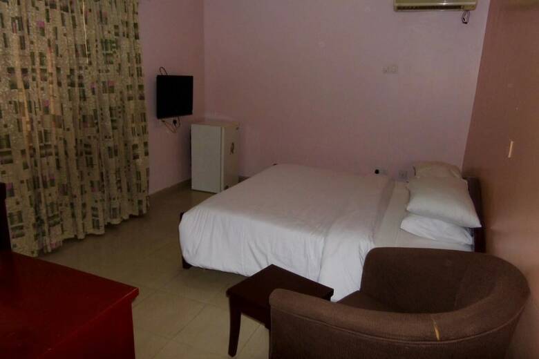 Hotel Aes Luxury Apartments