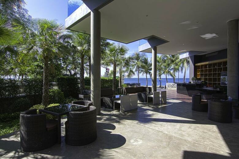 Kalm Bangsaen Hotel