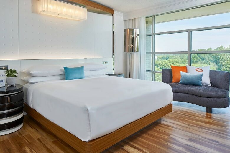 Hotel Renaissance Charlotte Southpark