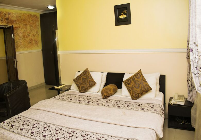 Hotel Maxton Suites