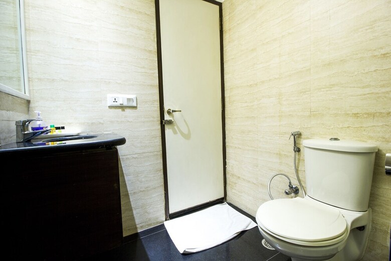 Fabhotel Cabana Gk1
