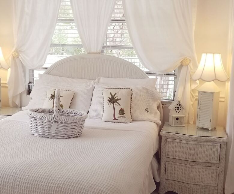 Posada Siesta Key Bungalows