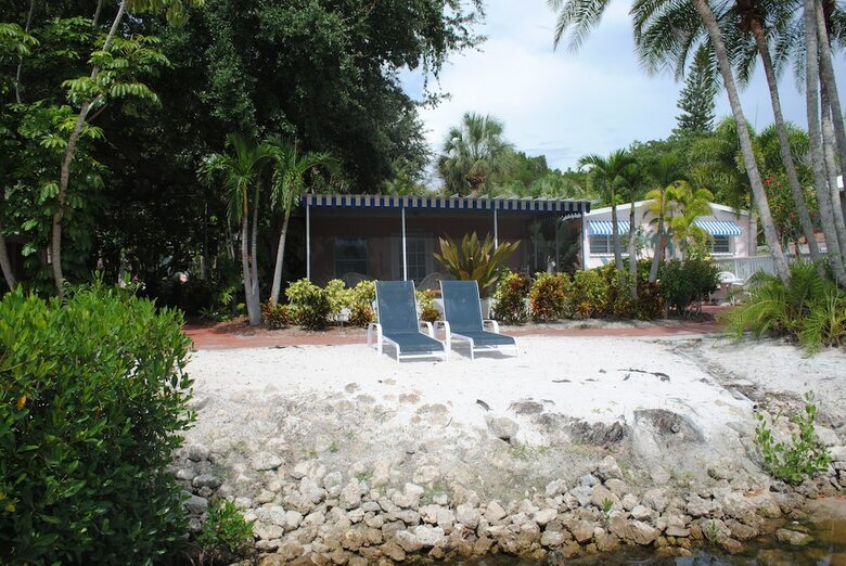 Posada Siesta Key Bungalows