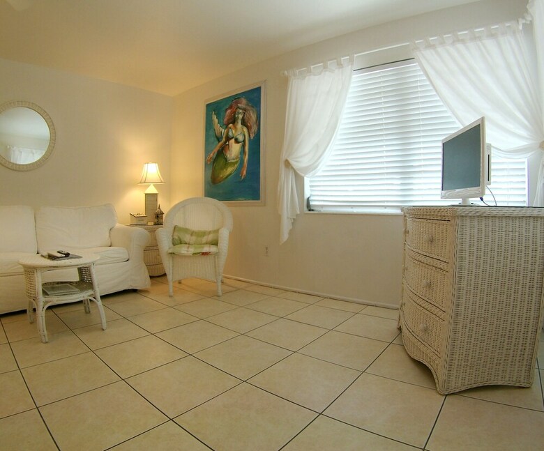Posada Siesta Key Bungalows