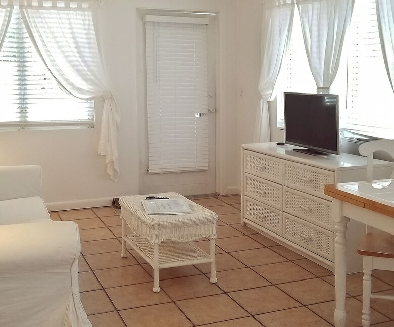 Posada Siesta Key Bungalows