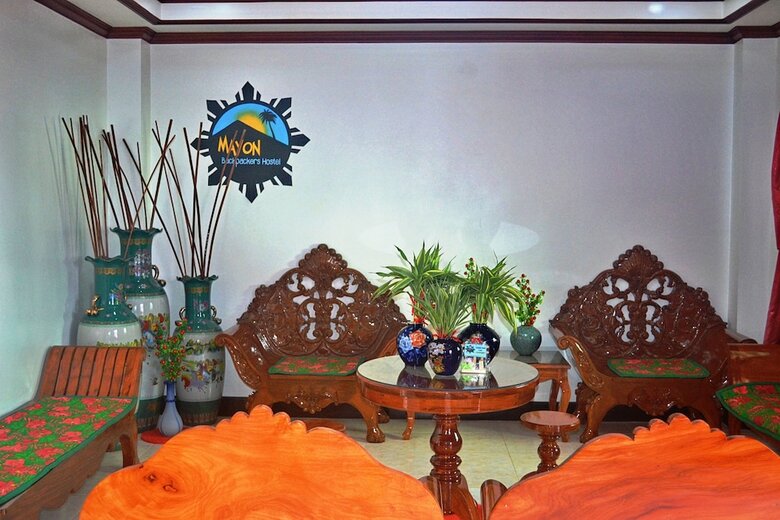 Hostal Mayon Backpackers Hostel