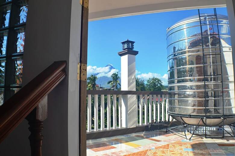 Hostal Mayon Backpackers Hostel