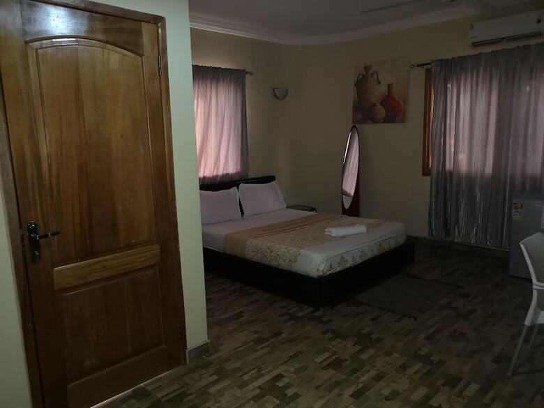 Hotel The Golden Apple Guest House