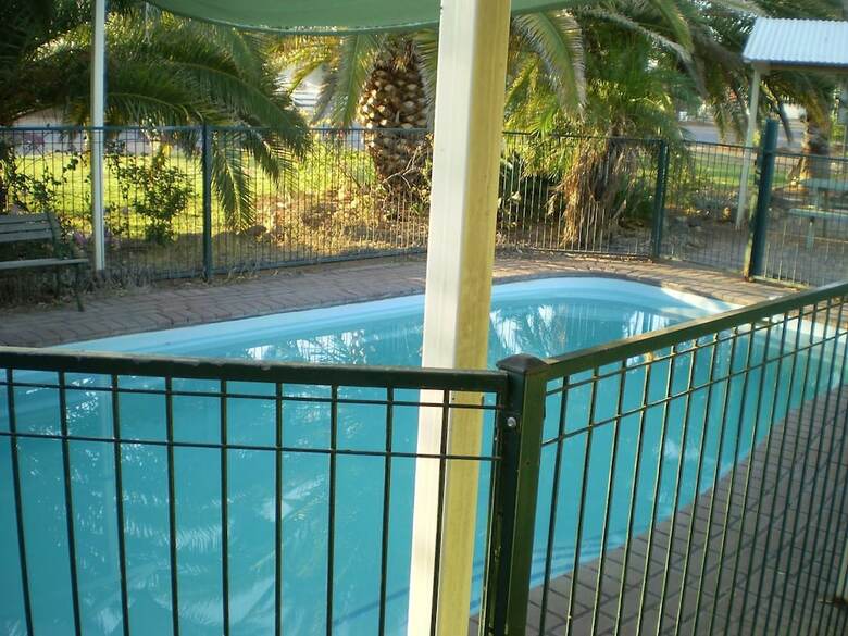 Hotel Banjo's Overnight & Holiday Units