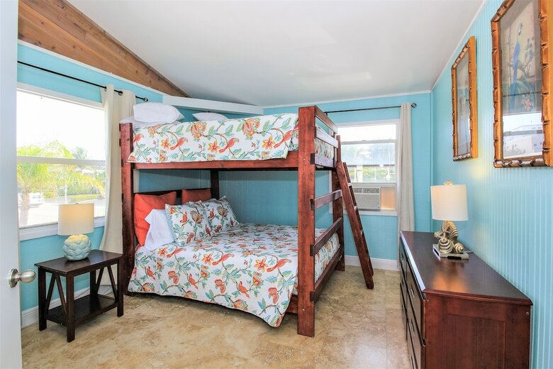 Hotel Sea Steps Suites
