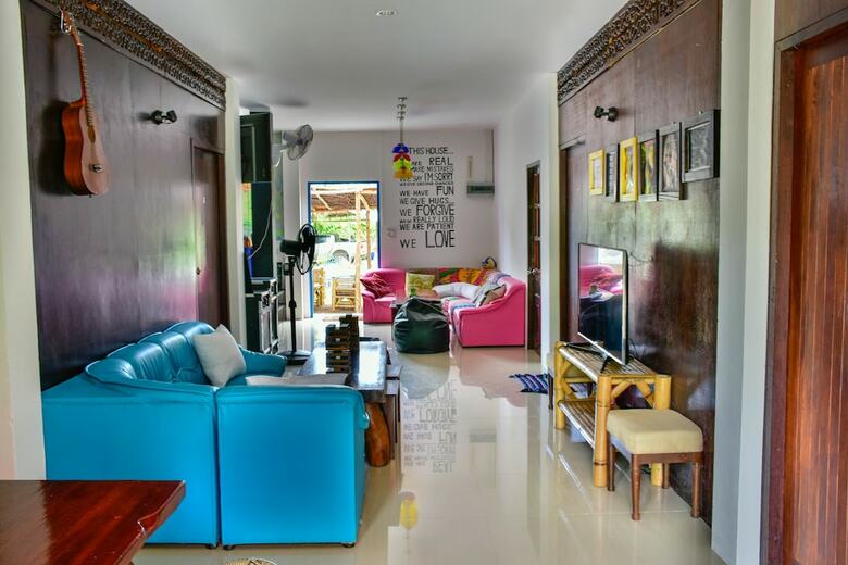 Hostal Love Station Hostel